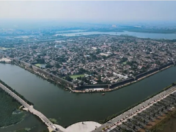 Geographical Advantage for Trade